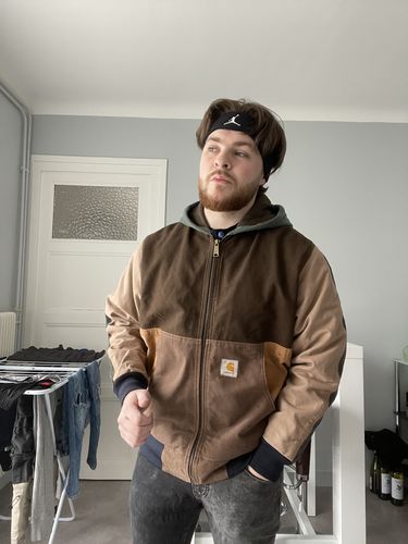 Customer photo review of Veste upcyclée style patchwork - L