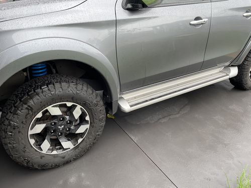 Customer photo review of Loaded 4X4 40mm Front Levelling Kit: MITSUBISHI TRITON MQ/MR