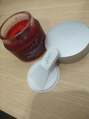 Customer photo review of POMEGRANATE INSTANT CALMING MASK (100g)