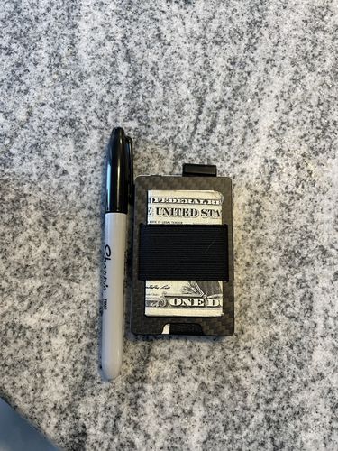 Customer photo review of Carbon Fiber 3K matte Slim Wallet