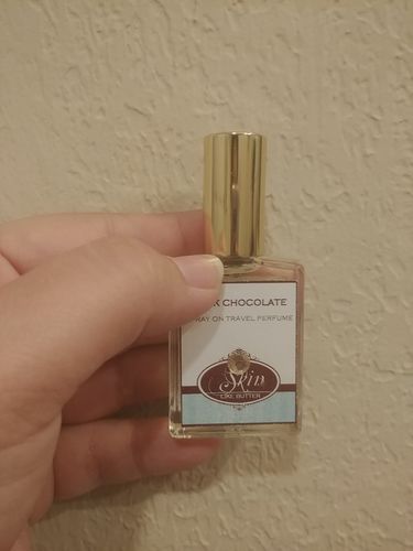 Customer photo review of Square .5 oz Roll On Perfume