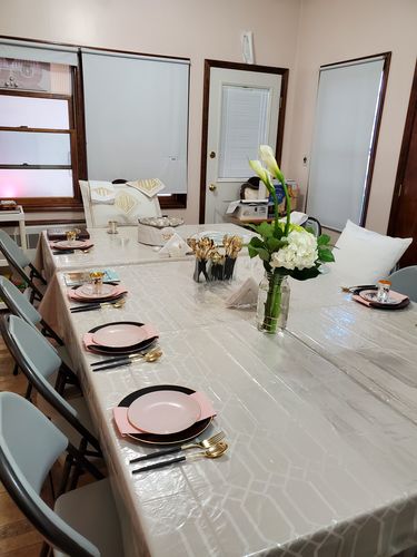 Customer photo review of Round Black • Gold Plastic Plates | 10 Pack