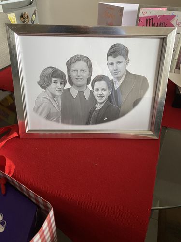 Customer photo review of Black & White Portrait Pencil 🇬🇧 UK DELIVERY