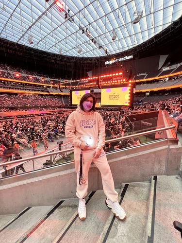 Customer photo review of Hope World Sweatpants