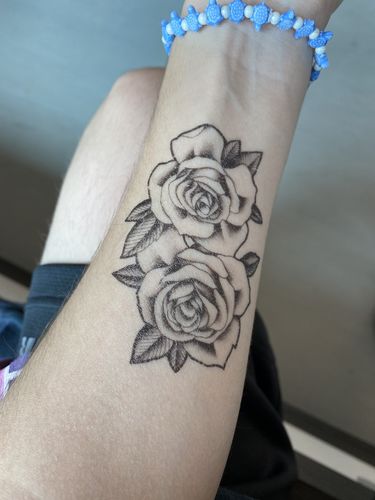 Customer photo review of Elegant Roses Tattoo
