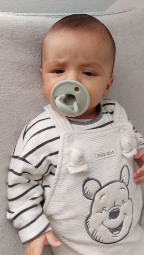 Customer photo review of Chupete Gris Nenina & Co