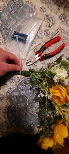 Customer photo review of Zip Ties Bag of 100 - 6" 18lb - DECOE-003