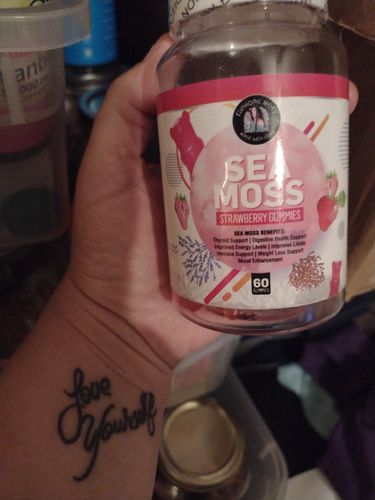 Customer photo review of Sea Moss Gummies