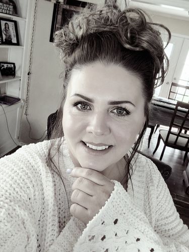 Customer photo review of Top Knot Ponytail Holder