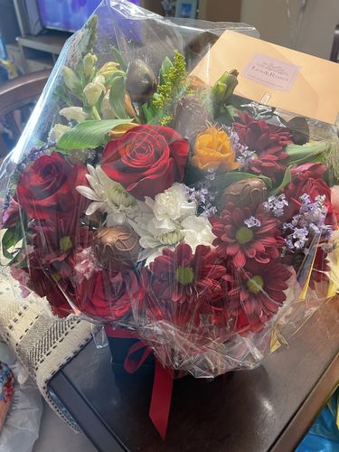 Customer photo review of Mother's Day Rouge (1/2 doz Strawberries)