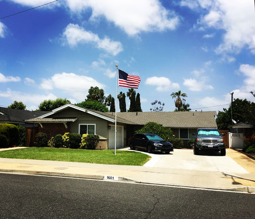 Customer photo review of 20 ft. Commercial Aluminum Flagpole with External Rope Halyard rated at 85mph