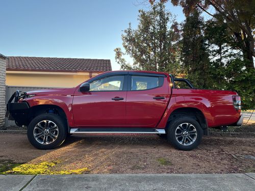 Customer photo review of Loaded 4X4 40mm Front Levelling Kit: MITSUBISHI TRITON MQ/MR