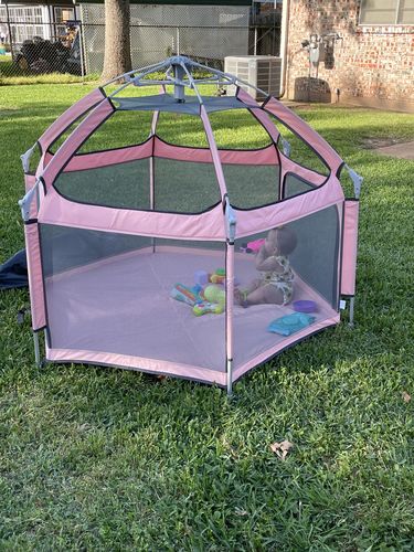 Customer photo review of Pop N' Go® Playpen
