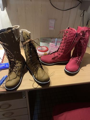 Customer photo review of Bottes Mi-Mollet Tricotées En Dentelle
