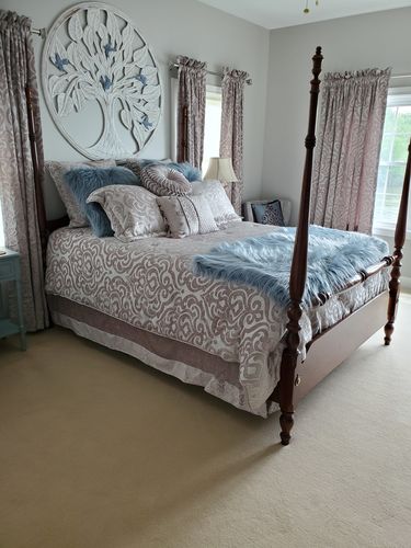 Customer photo review of Sicily Pearl 4-Piece Comforter Set By J Queen