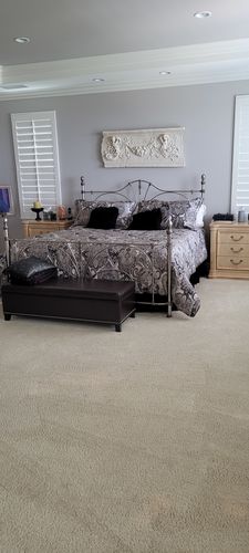 Customer photo review of Guiliana Silver/Black 4-Piece Comforter Set By J Queen