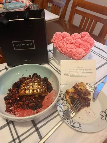 Customer photo review of Small Forever Love Heart Box