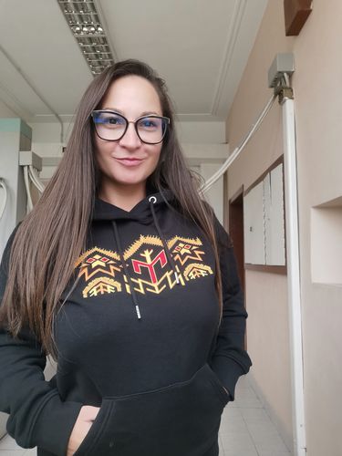 Велчева И. review of Плътна унисекс блуза с качулка бродирана с шевица "Богинята майка" image 1 out of 1