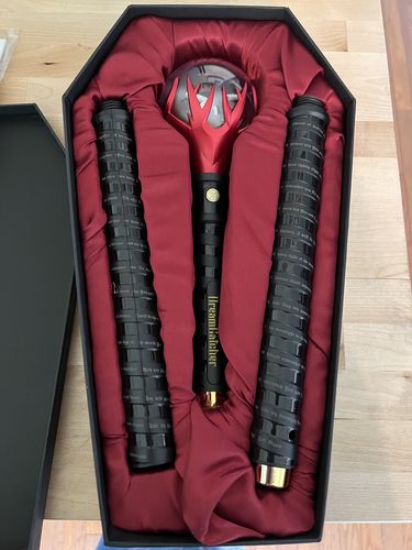 Customer photo review of Dreamcatcher Official Lightstick Version 1