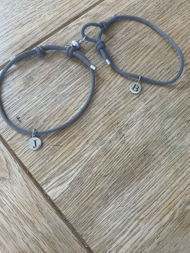 Customer photo review of Magnetarmbänder mit Buchstaben