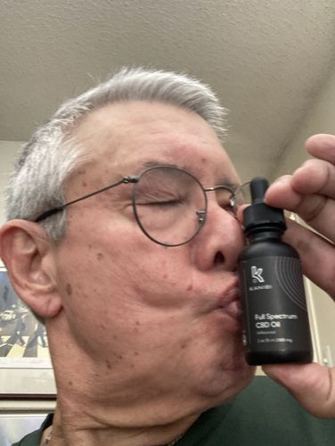 Customer photo review of Full Spectrum CBD Oil Tincture