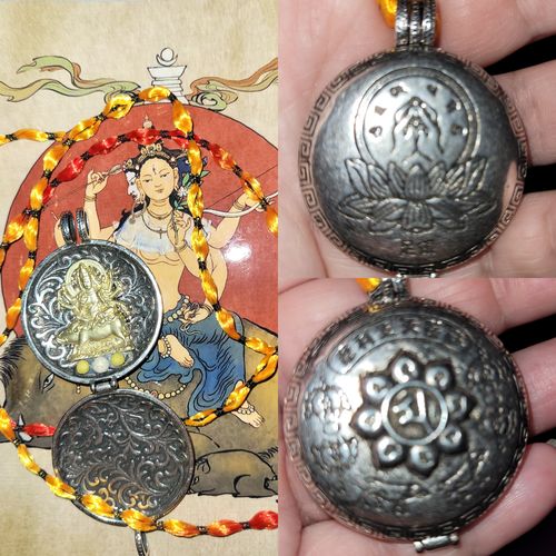 Customer photo review of Médaille Tibétaine de la Reine de la lumière Ozer Chenma.