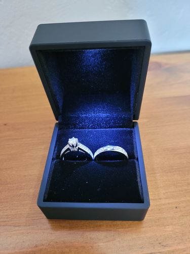 Customer photo review of Luxury Ring Box