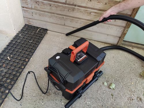 Customer photo review of Aspirateur 15L Evolution R15VAC pour déchets secs et humides