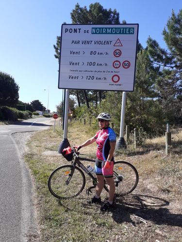 Avis photo d'un client sur Tenue Vélo de Route à Fleurs - Confort+