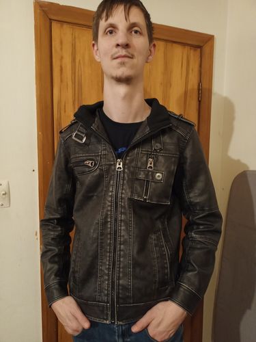 Customer photo review of Riker