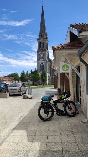Customer photo review of CMACEWHEEL X26 750W 26 Inch Fat Tire Electric Bike 48V 10.8Ah*2 Battery 100km