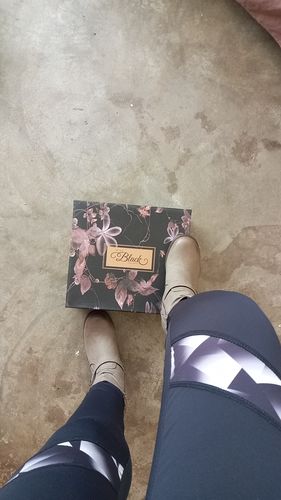 Customer photo review of Miss Black Jag 1 - Taupe