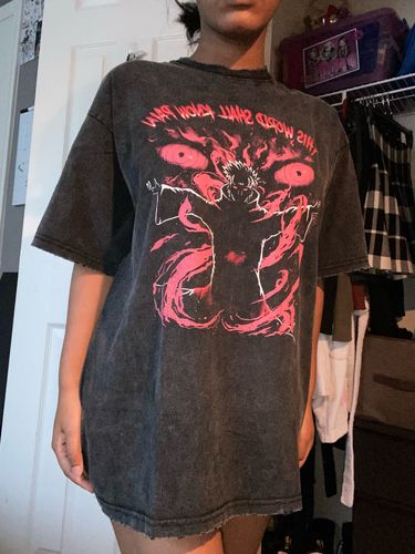 Customer photo review of Harajuku Style Vintage Washed "Pain" Oversized Tee