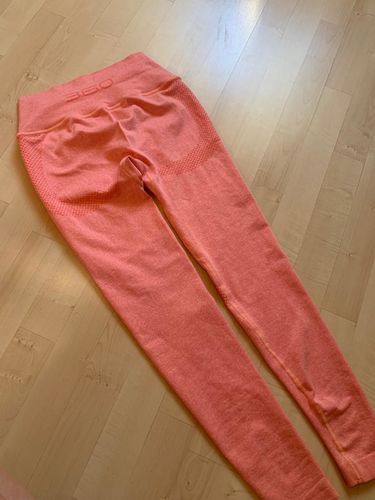 Customer photo review of 360° FIT Seamless Leggings Coral