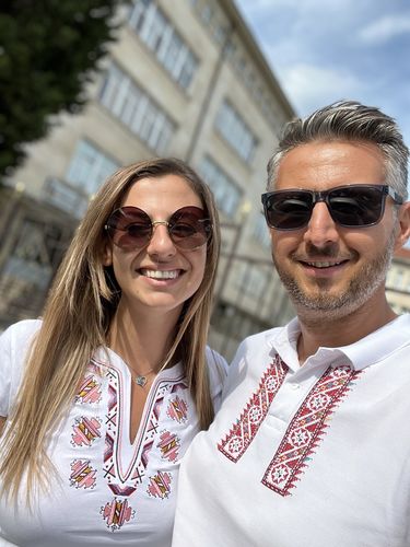 Мирослав М. review of Дамска тениска с V-деколте бродирана с мотиви от шопско в розово. image 1 out of 1