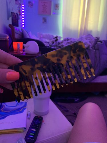 Customer photo review of Leopard Dreams Hair Comb