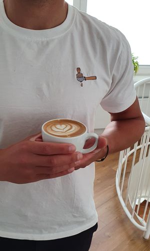 Customer photo review of Siebträger & Tamper | Besticktes Organic Bio Baumwoll-T-Shirt