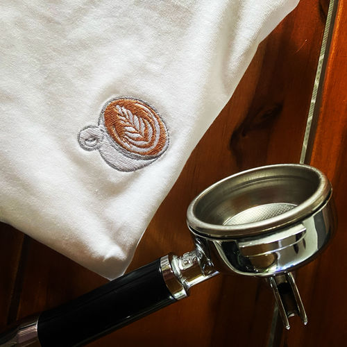 Customer photo review of Flat White | Besticktes Bio Baumwoll Crop Top