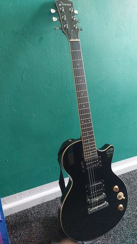 Customer photo review of Donner DLP-124B Solid Body Humbucker Pickup 3-Ways Pickup Switch Electric Guitar Kit