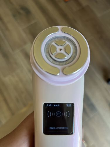 Customer photo review of EvenSkyn® Lumo: Premium Anti-Aging & Skin Tightening Handset