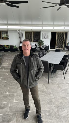 Customer photo review of Riker