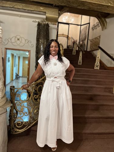 Customer photo review of Brooklyn Hair 13x6 Lace Front Wig / Brazilian Loose Wave 16-18"