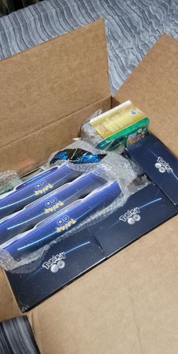 Customer photo review of POKEMON: POKEMON GO - ELITE TRAINER BOX (PREORDER)