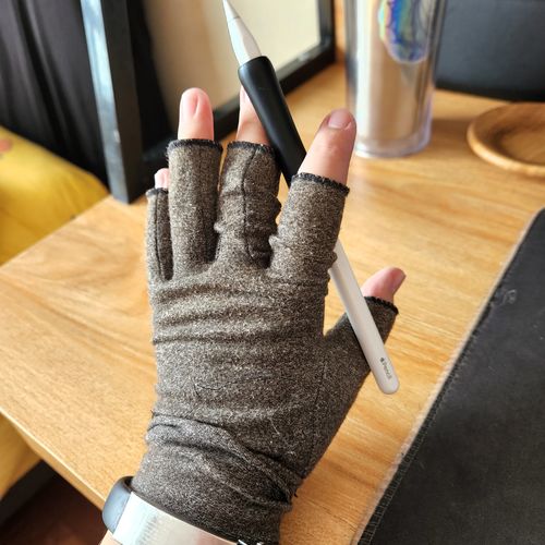 Customer photo review of Premium Onecompress™ Gloves