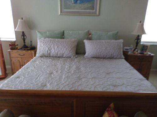 Customer photo review of Nouveau SPA 4-Piece Comforter Set By J Queen