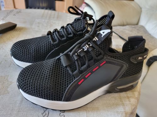 Customer photo review of fansgemacht Sommer ultraleichte atmungsaktive Mode Schutzschuhe