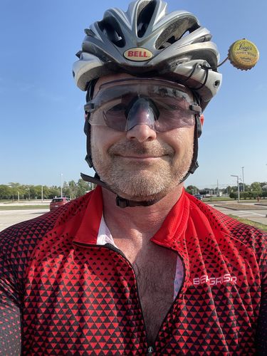 Customer photo review of Kapvoe X2 Photochromic Sports Sunglasses