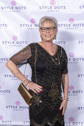 Ronda Y. review of 1920s Black & Gold Beaded Evelyn Flapper Dress image 1 out of 1