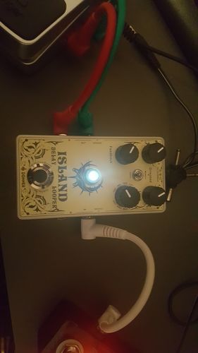 Customer photo review of Donner Delay Pedal Time Effect with Built-in 17-second Looper and 10 Delay Modes
