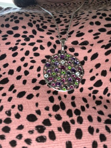 Customer photo review of Lattice Disc and Multi Gems Pendant with FREE Chain
